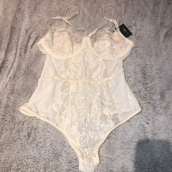 Fashion Nova Other - FASHION NOVA LACE BODYSUIT